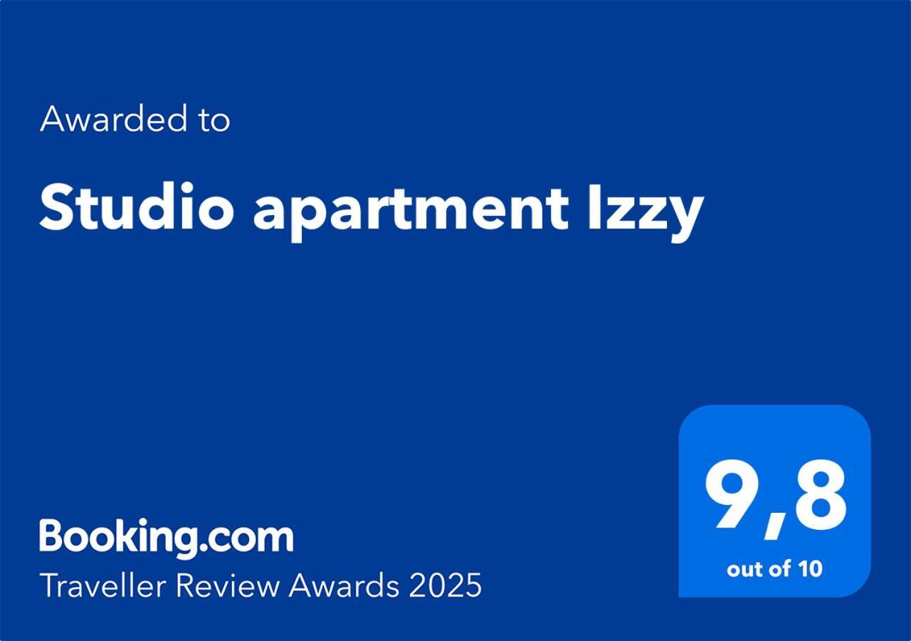 Studio Apartment Izzy Kaštela Zewnętrze zdjęcie